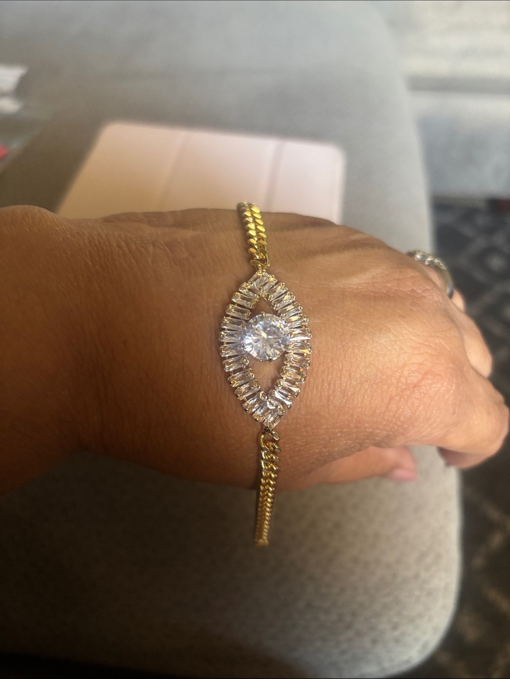 Crystal evil eye woman bracelet.